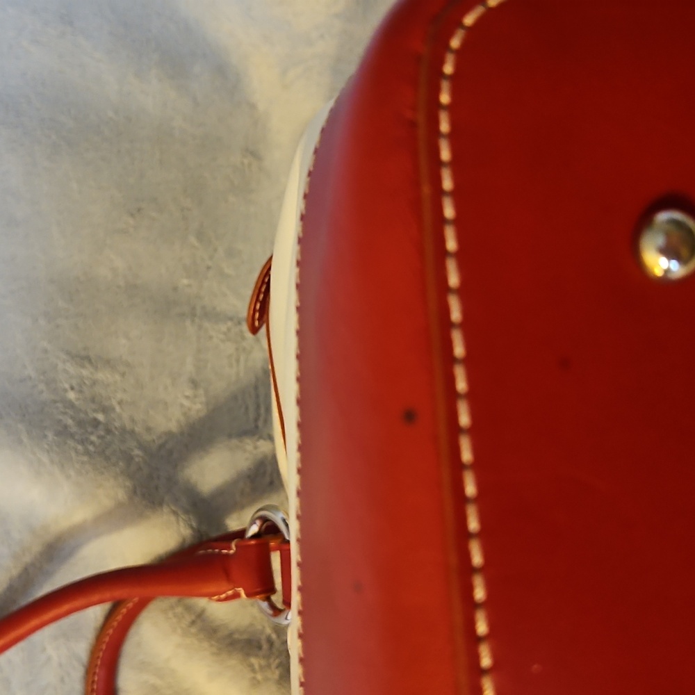 Alto Dooney & Bourke Satchel - Picture 8 of 14